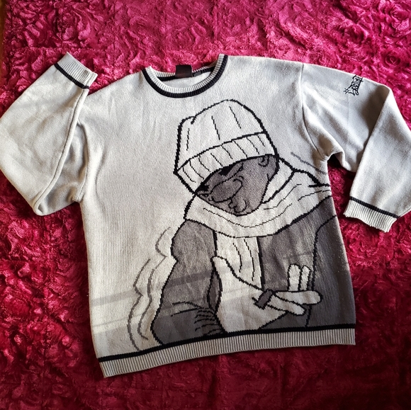 South Pole Other - SOUTH POLE GRAY & BLACK SWEATER!